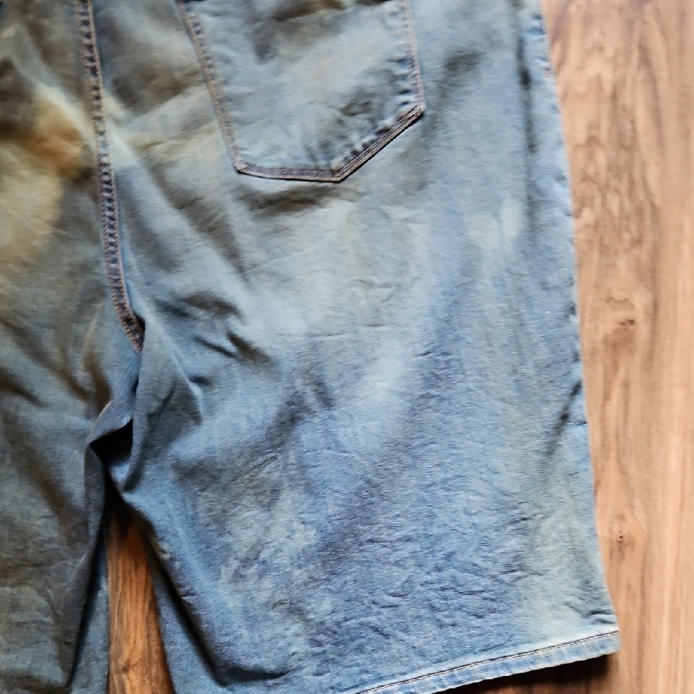 St Johns Bay Lt Blue Lagoon Reverse Bleached Mid Rise Bermuda Shorts 24W - Picture 13 of 16